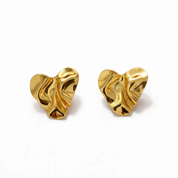 Gold_plated_Anti_Tarnish_Wavy_Heart_Stud_Earrings_For_Women
